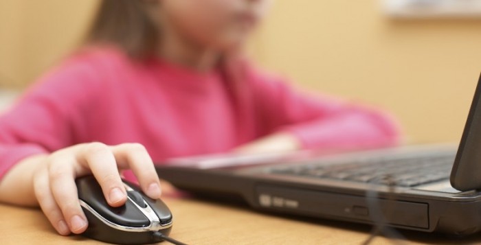 Απο πέντε χρονών μπαίνουν τα παιδιά στο διαδίκτυο