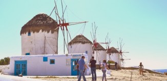 Μύκονος: Αυτοί είναι οι «Κροίσοι» που φέρνουν ξενοδοχειακούς κολοσσούς στο νησί