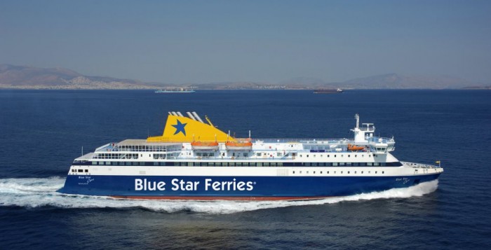 Δένει το «Blue Star Paros» και το «Blue Star Chios» ταξιδεύει για «δύο»