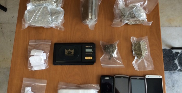 Συνελήφθη Βρετανός για διακίνηση ναρκωτικών στην Ίο