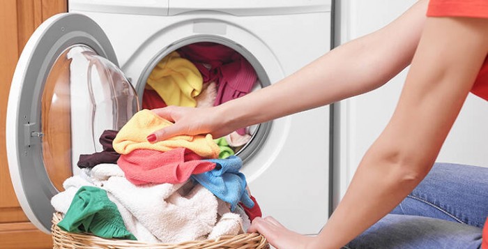 Πώς να πλένετε τα ρούχα σας για μεγαλύτερη διάρκεια ζωής