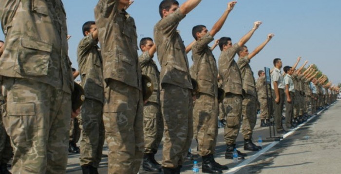 Ολιγοήμερη αναβολή της κατάταξης στο στρατό λόγω δημοψηφίσματος