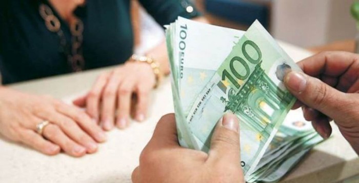 Προσωρινή σύνταξη 384 ευρώ η «απάντηση» στις εκκρεμείς συντάξεις