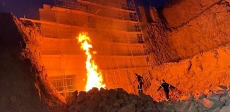 Video- Πυρκαγιά σε εργοτάξιο στον οικισμό του Αγίου Στεφάνου αναστάτωσε τους κατοίκους