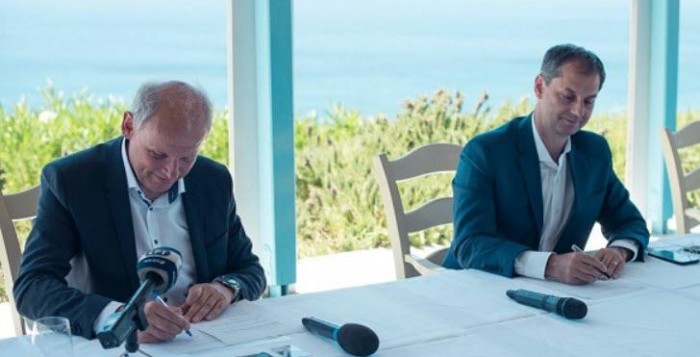 Στρατηγική συμφωνία Θεοχάρη με TUI: Κοινός στόχος να φέρει στην Ελλάδα το 50% που είχε φέρει ο όμιλος το 2019