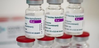 Έρευνα: Οι τρεις δόσεις του εμβολίου της AstraZeneca είναι αποτελεσματικές έναντι της παραλλαγής Όμικρον