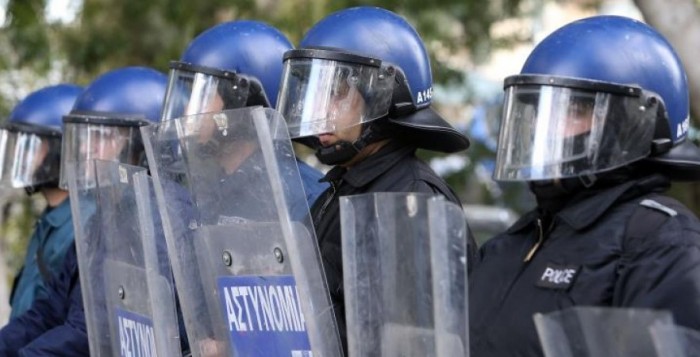 Ενισχυμένη αστυνομική δύναμη στη Τήνο – Όλα δείχνουν ότι προχωρά το πλάνο με τις ανεμογεννήτριες