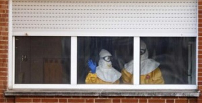 Πιο αυστηρά τα μέτρα για την αντιμετώπιση ενός πιθανού κρούσματος Έμπολα στη χώρα μας