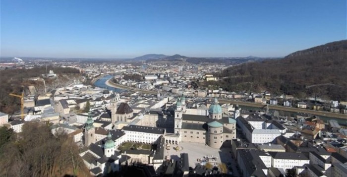 Αυστρία: 1 εκατ. ευρώ θα επιστρέψει η επαρχία του Σάλτσμπουργκ σε ιερόδουλες.Τις χρέωνε με υπέρογκο ποσό για την υγειονομική τους περίθαλψη