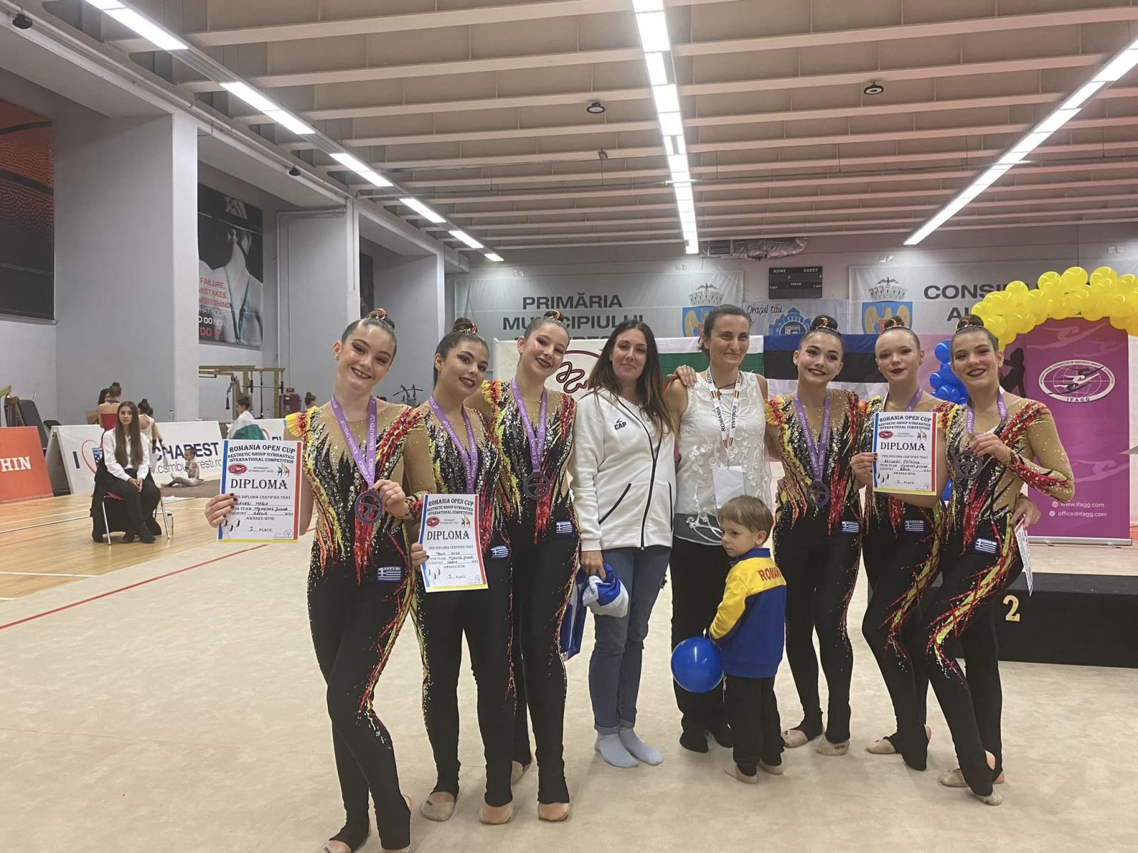 Χρυσά τα κορίτσια της Αισθητικής Γυμναστικής της Μυκόνου στο Βουκουρέστι