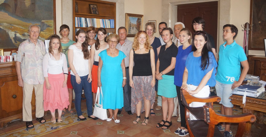 Αυστριακοί μαθητές που διακρίθηκαν στην Ολυμπιάδα Αρχαίας Ελληνικής Γλώσσας επισκέφθηκαν την Περιφέρεια Νοτίου Αιγαίου
