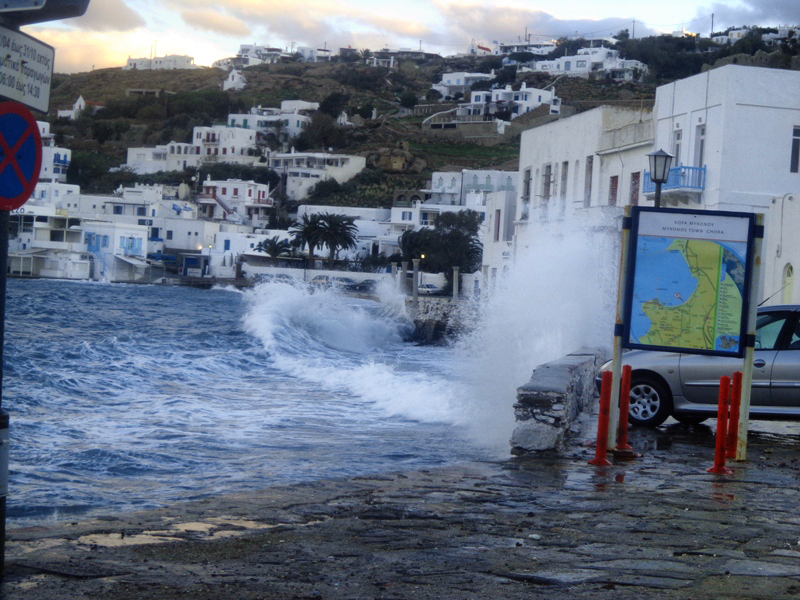 Ανακοίνωση Δήμου Μυκόνου λόγω ακραίων καιρικών φαινομένων και πολύ ισχυρών ανέμων στο νησί τις επόμενες ώρες 