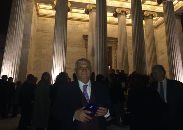 Σπουδαία τιμητική διάκριση για τον πολιτισμό της Μυκόνου η απονομή του μετάλλιου της Ακαδημίας Αθηνών στον συμπατριώτη μας  Παναγιώτη Κουσαθανά