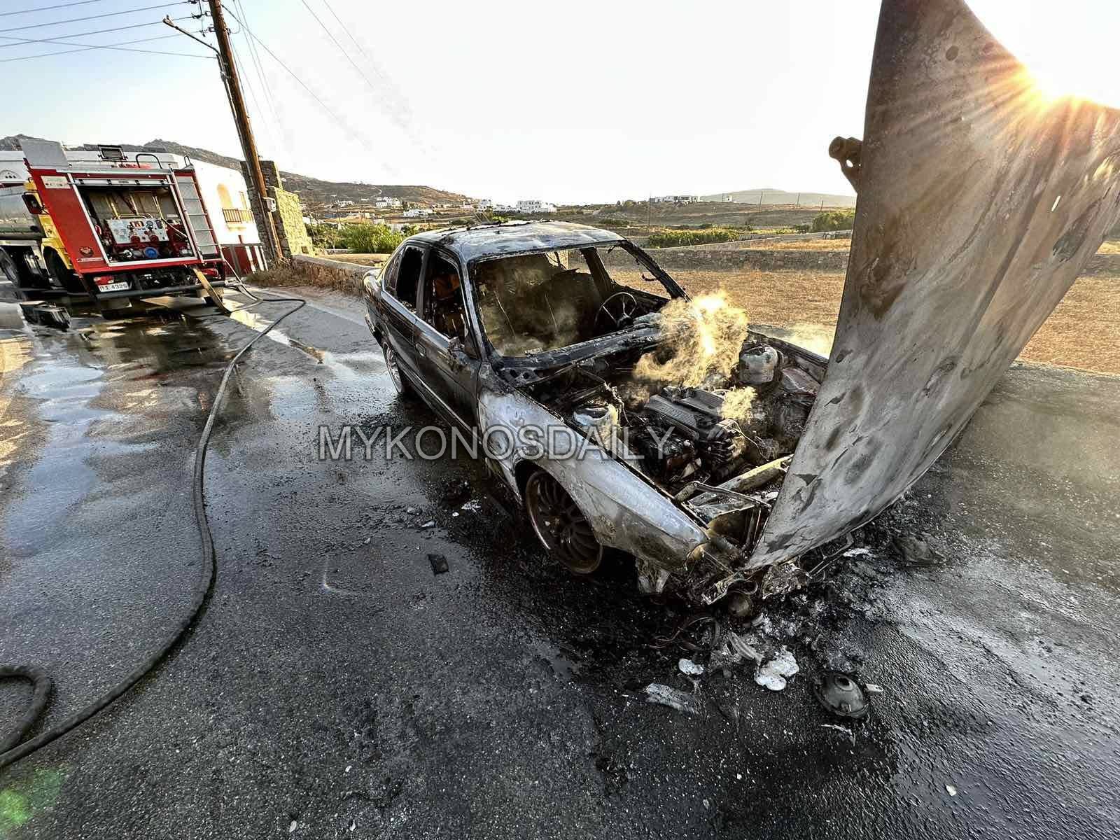 Φωτιά σε ΙΧ αυτοκίνητο στο δρόμο προς τον Πάνορμο