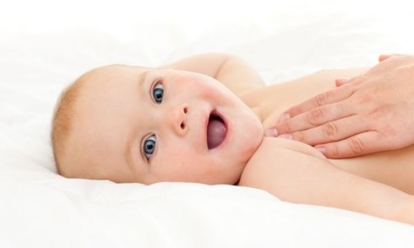 Tι συμβαίνει σε ένα μωρό τη στιγμή που γεννιέται;