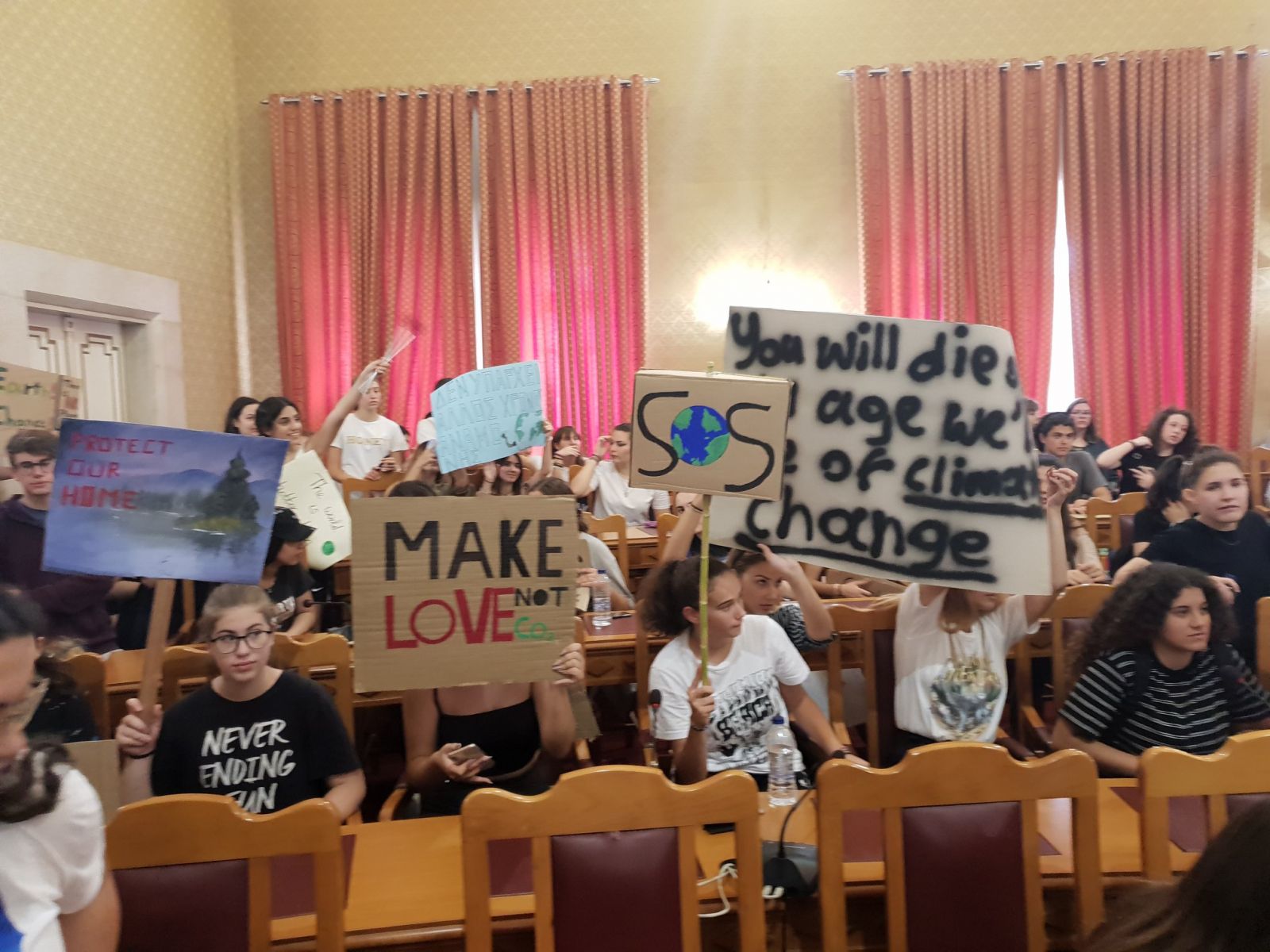 Η ΠΝΑΙ δίπλα στους μαθητές και στην αγωνία τους για τις επιπτώσεις της κλιματικής αλλαγής
