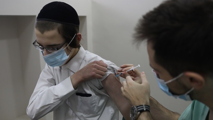 Νέα στοιχεία από το Ισραήλ επιβεβαιώνουν την αποτελεσματικότητα του εμβολίου της Pfizer/BioNTech